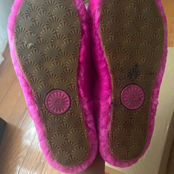 UGG slides - Picture 4 of 4